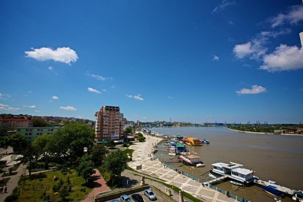 Hotel Delta 4 Тулча Экстерьер фото